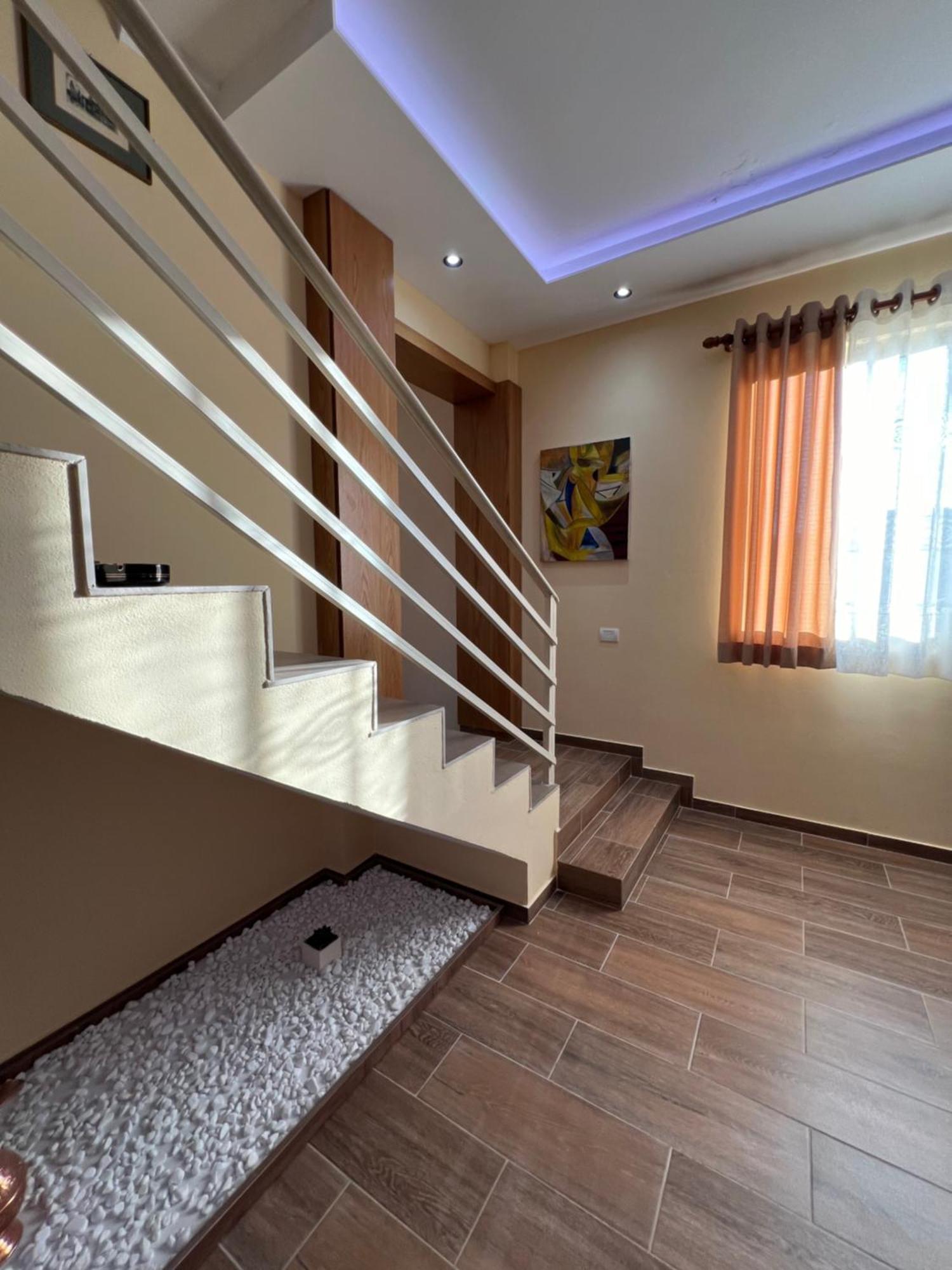 Sunnyside Villa Durrës Esterno foto